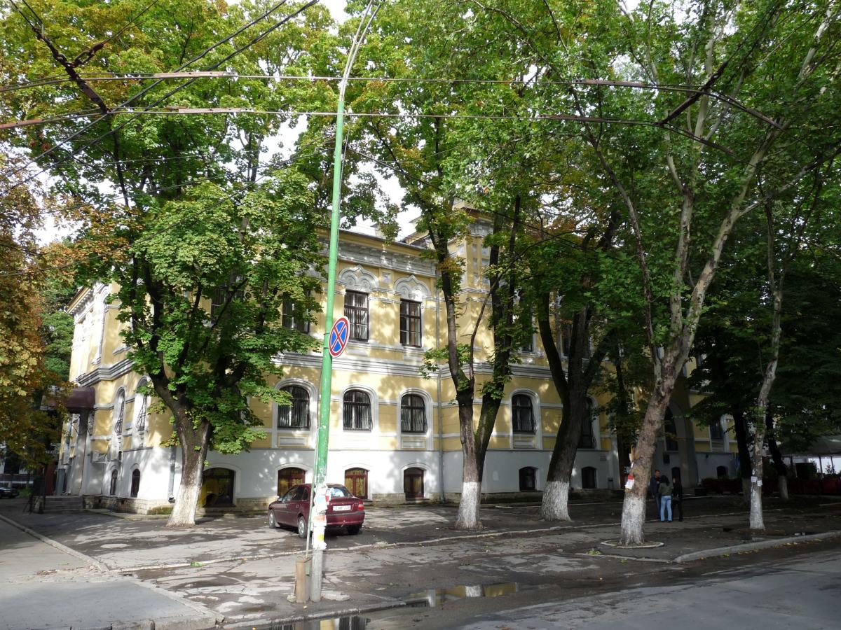 Кишинев Новый семинарский корпус, фотография 2009 года.