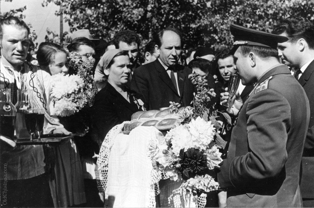 Ю. А. Гагарин в Кишинёве 1966
