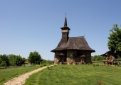 Церковь из Хиришен в Музее Села