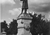 Памятник Штефану чел Маре