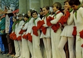 У Арки Победы